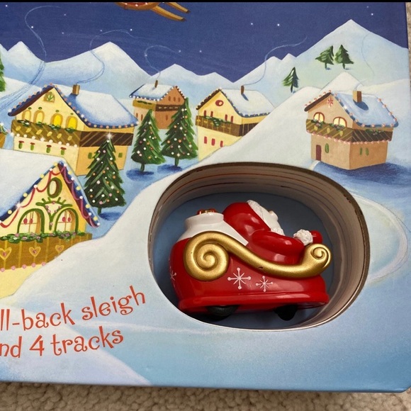 Usborne Pull-Back Busy Santa Book with Sleigh Cart Like New, used once - Picture 15 of 17